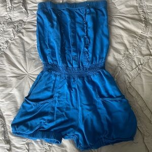 Strapless blue romper